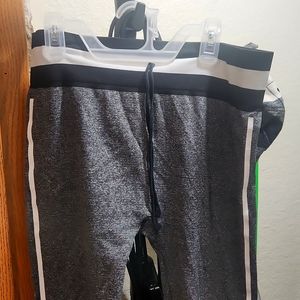 Brand YOGA Leggings ! ONE-SIZE-FITS- ALL, BLACK GREY & WHITE